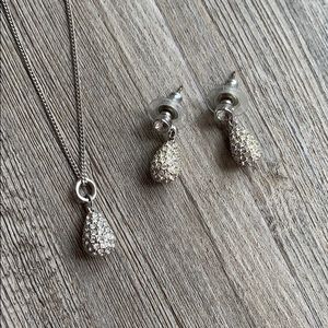 Swarovski Necklace And Dangle Earrings Set
